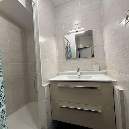 T3 Lumineux Au Centre De Royan, à 500m De La - Fr-1-494-222 Royan